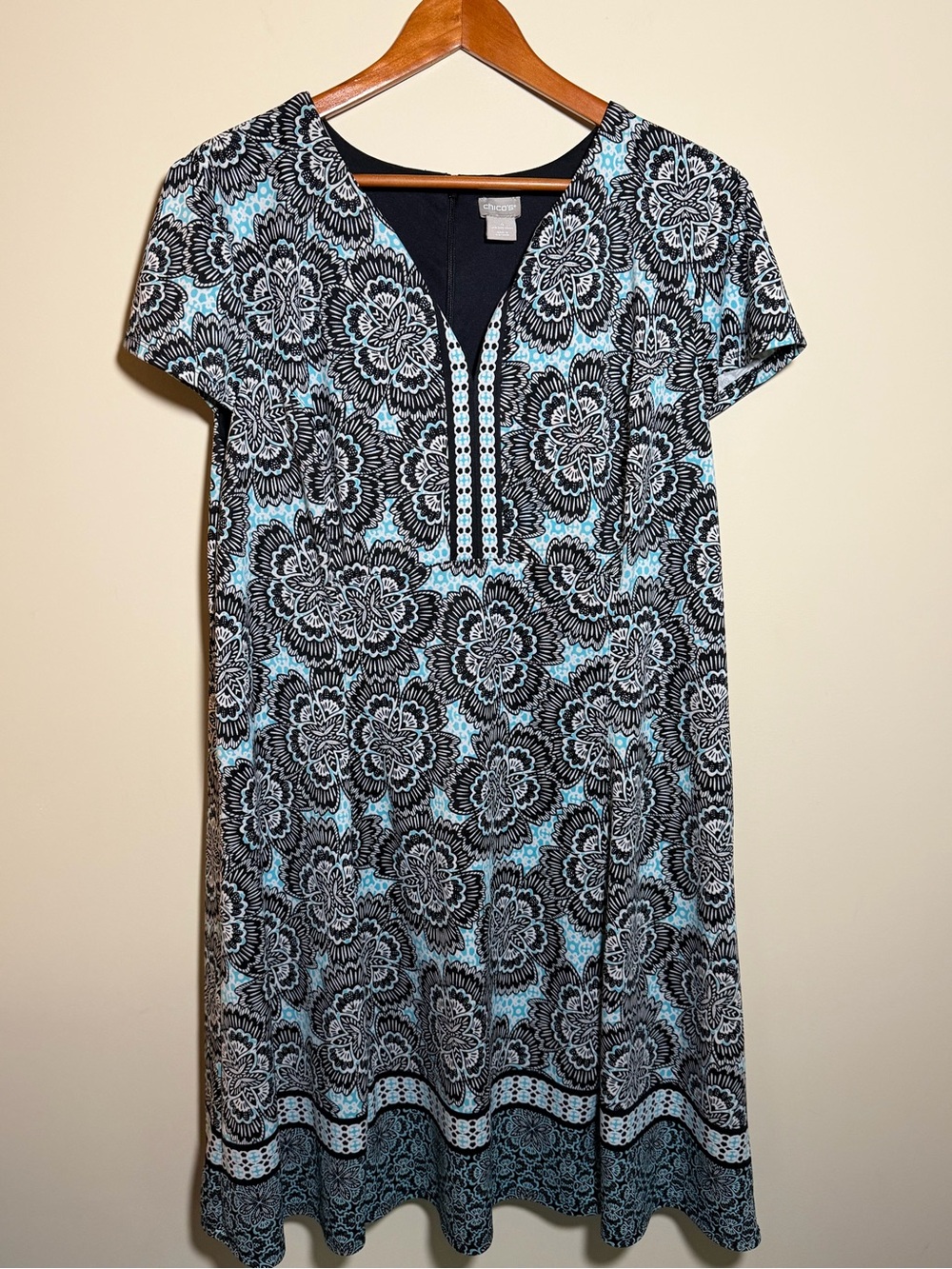 Chico’s Size 4 Blue Black Floral A-Line Dress Cap Sleeve Lined Stretch